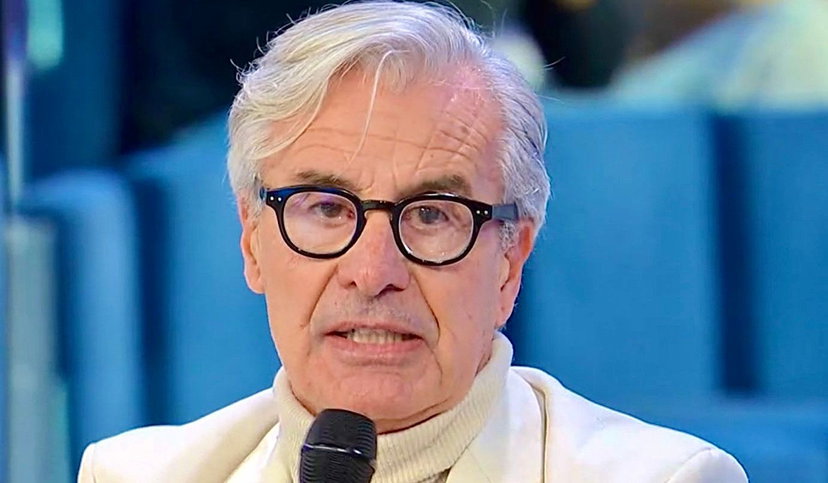 Uomini e Donne, Arcangelo Passirani paparazzato con un’ex dama del Trono over: le foto preview