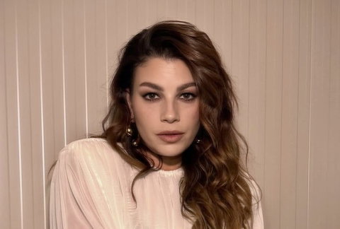 Emma Marrone pubblica una foto e risponde piccata ad un’utente: “Commento da str*nza” preview