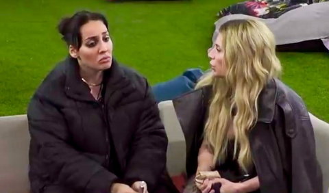 Gf Vip 8, la clamorosa confessione di Paola Caruso sul suo atteggiamento ‘fuori controllo’ durante il rientro in Casa: “Ecco perché non ho potuto fare diversamente” preview