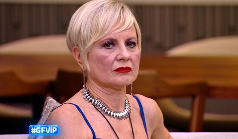 Gf Vip 8, ex Vippone duro contro Antonella Elia: “È una provocatrice, gli schiaffi te li tira fuori!” preview