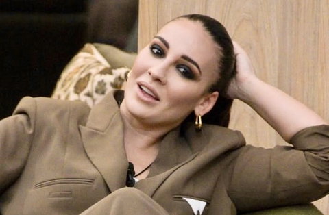 Gf Vip 8, Francesca Manzini svela un retroscena sul suo passato lavorativo ma gli altri inquilini non le credono preview
