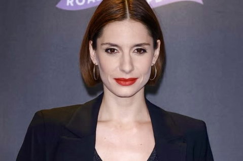 Beatrice Arnera presenta un esposto in Procura: la polizia postale risale ai nomi reali degli utenti del web che saranno iscritti al registro degli indagati preview
