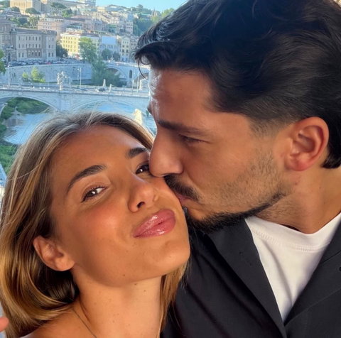 Martina De Ioannon aspetta la proposta di matrimonio da Gianmarco Steri: “Che altro bisogna capire?!” (Video) preview