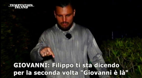 Temptation Island 14, quinta puntata: Sabrina e Soraya rifiutano i falò chiesti da Giovanni e Gabriele, colpo di scena finale tra Iris e Andrea preview