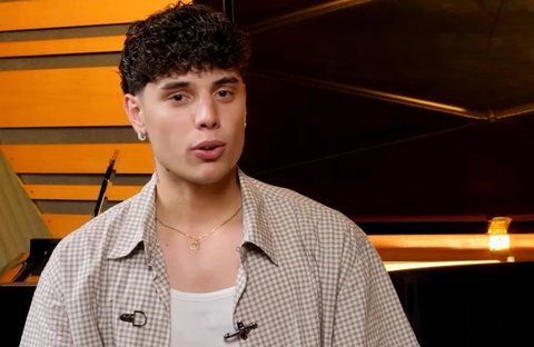 Amici 25, Riccardo Stimolo racconta cosa è successo nel programma dopo le accuse di omofobia: “Sono andato negli uffici e..” preview