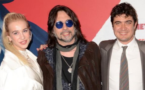Francesco Sarcina torna a parlare dell’amicizia finita con Riccardo Scamarcio e dell’ex moglie Clizia Incorvaia: “Prendere soldi così mi fa schifo” preview