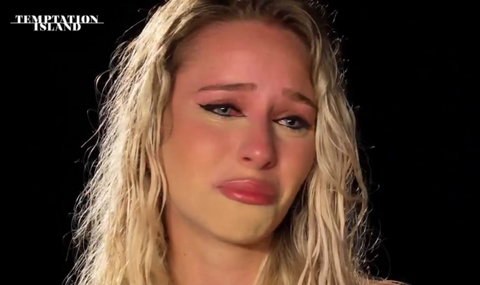 Temptation Island 14, il make up di Soraya ha scatenato l’ilarità del web ma dietro c’è un retroscena che vi lascerà a bocca a aperta preview