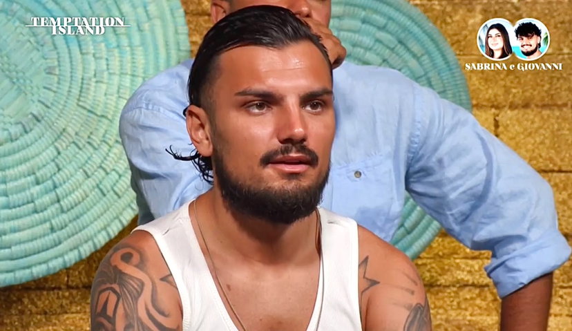 Temptation Island 14, il carrettino di brioches di Giovanni Grazioso preso d’assalto dai fan: ecco i clamorosi incassi che ha fatto (Video) preview