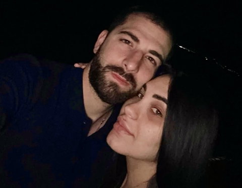 Gabriela Chieffo difende un marito Giuseppe Ferrara dagli insulti social: “Ancora vi basate su ‘il passato rimaniamolo alle spalle’ ma…” preview