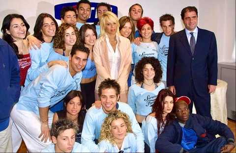 Saranno Famosi, ex allieva: “Maria De Filippi? Non l’abbiamo quasi mai vista. Noi evaporati come fantasmi, voglio credere che…” preview