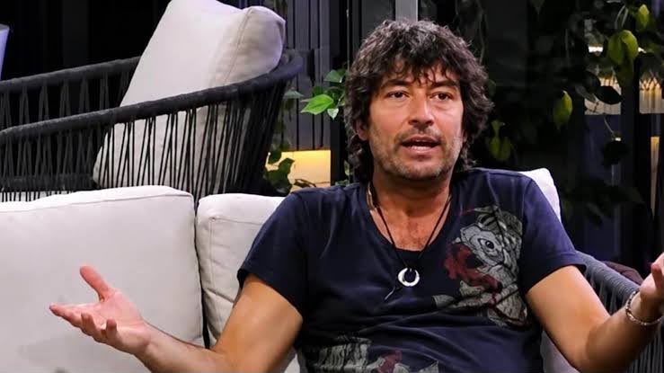 Gf Vip 9, le reazioni degli inquilini (e di Selvaggia Lucarelli) alla squalifica di Simone Annicchiarico article-post