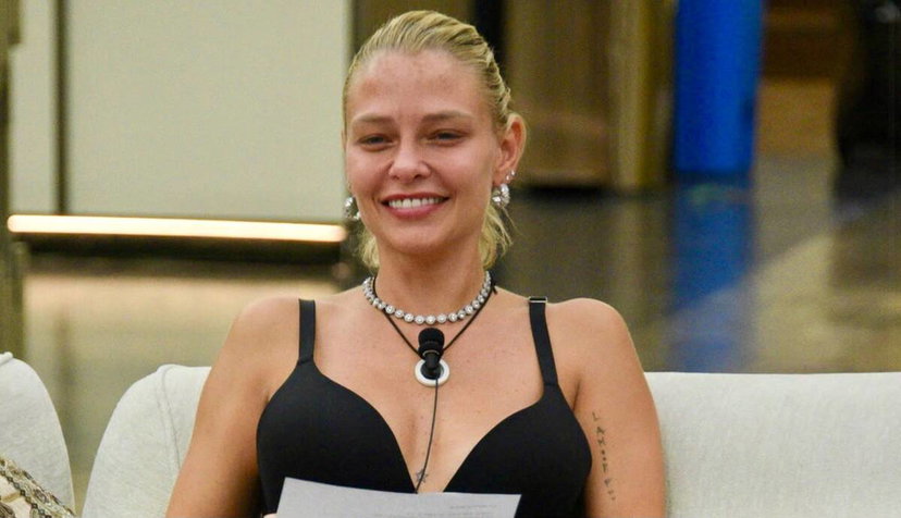 Gf Vip 9, Giulia Provvedi fa coming out: “Ho avuto una relazione con una ragazza”. Poi svela quale inquilina della Casa punterebbe se fosse single preview