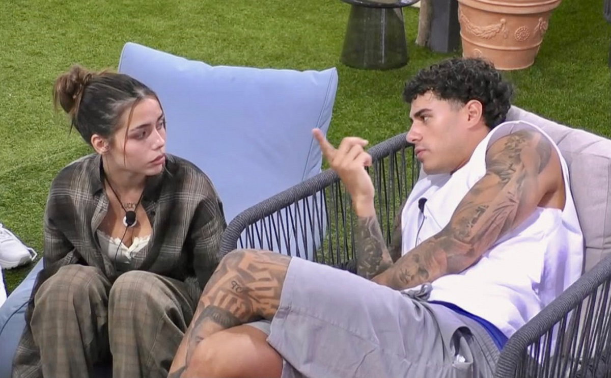 Gf Vip 9, Piera e Roncaccia d’accordo per flirtare e creare hype sulla possibile coppia? Le parole di lui che scatenano i dubbi del web (Video) article-post