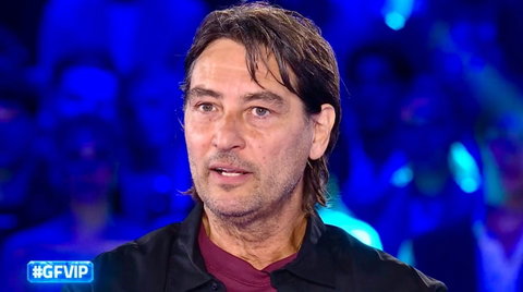 Gf Vip 9, sui social torna virale la prima apparizione in tv di Simone Annichiarico quando aveva 17 anni: il video preview