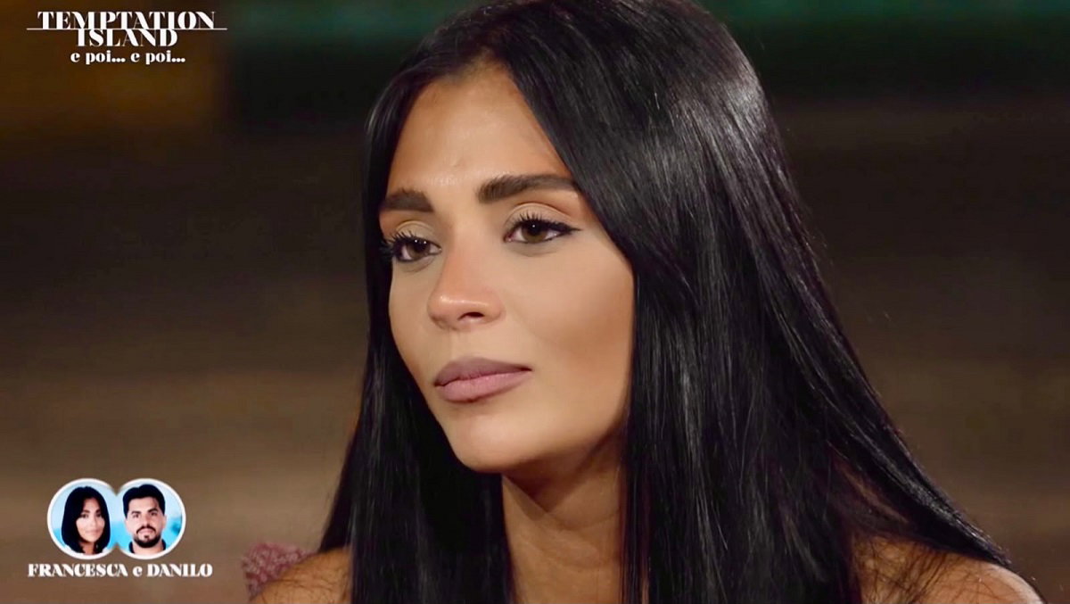 Temptation Island 14, Francesca Coppola ha una relazione col migliore amico di Sabrina Soussi? Spunta la foto di un bacio article-post