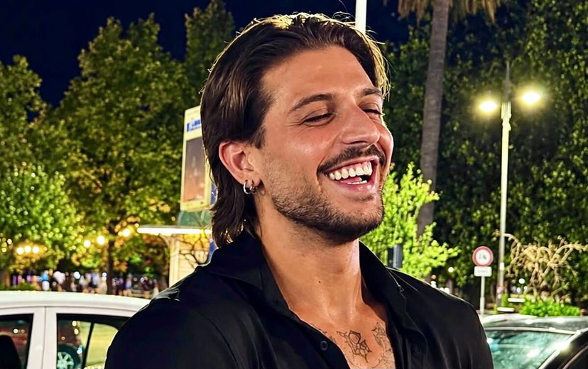 Ernesto Passaro prima di annunciare di essersi fidanzato si sentiva con un’ex corteggiatrice di Uomini e Donne? Il gossip preview