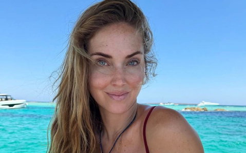 “Ma ogni tanto fai la mamma? Stai sempre in giro…”: la piccata replica di Chiara Ferragni preview