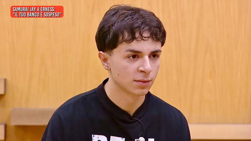 Amici 26, Samurai Jay sospende il banco ad Erness: “Può sembrare un provvedimento drastico ma…” preview