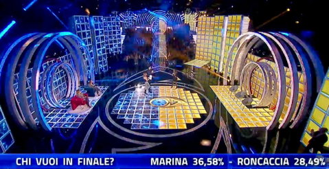 Gf Vip 9, quattordicesima puntata: Marina prima finalista, Piera è la meno votata e va in nomination, con lei anche Varsi. Gli altri nominati sono… preview