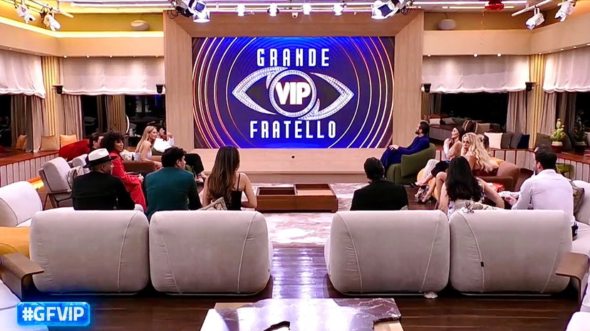 Gf Vip 9, movimenti ‘sospetti’ sotto le lenzuola tra due Vipponi insospettabili: ecco cosa hanno notato i fan preview