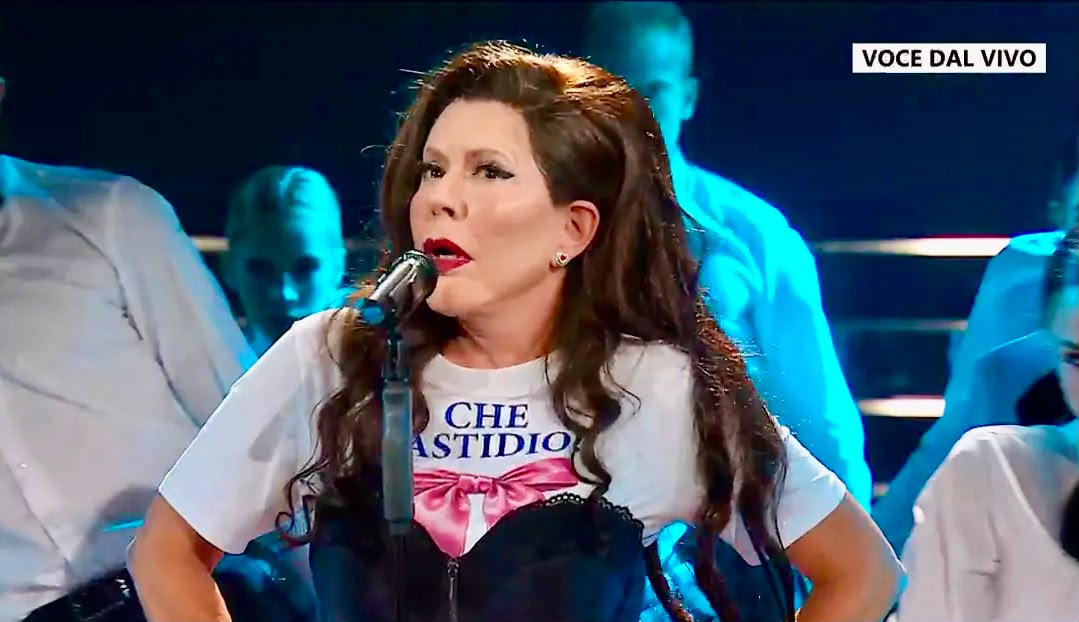 Tale e Quale Show 16, seconda puntata: ecco chi ha vinto e con quale imitazione. Anna Pettinelli in versione Ditonellapiaga virale sui social article-post