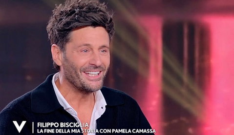 Verissimo, Filippo Bisciglia ammette di aver tradito Pamela Camassa: “Qualche anno fa qualche cavolata l’avevo fatta e avevo confessato, e lei…” preview