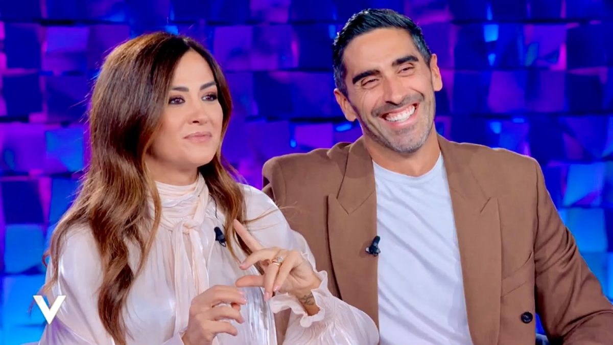 Giorgia Palmas e Filippo Magnini svelano a Verissimo il sess0 del bebè in arrivo. E a proposito del nome… article-post