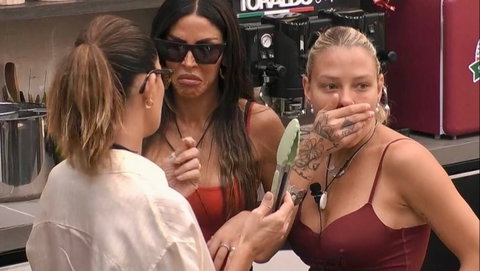 Gf Vip 9, nella notte ci sarebbe stata dell’intimità tra due concorrenti: ecco cosa ha raccontato Marina La Rosa (Video) preview