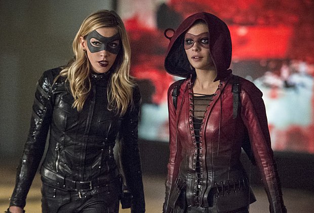 Arrow -- "Lost Souls" -- Image AR406B_0301b.jpg -- Pictured (L-R): Katie Cassidy as Laurel Lance and Willa Holland as Thea Queen -- Photo: Cate Cameron/ The CW -- ÃÂ© 2015 The CW Network, LLC. All Rights Reserved.