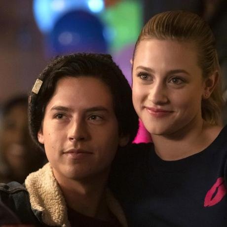Lili Reinhart Cole Sprouse Riverdale