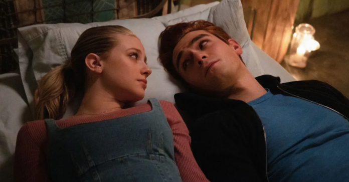 Betty E Jughead Tornano Insieme Nella 5 Stagione