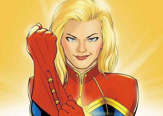 Avengers Deluxe Presenta n. 6 – Capitan Marvel, recensione Panini Comics article-post