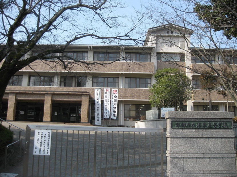 Tutti a scuola! E in Giappone come funziona? preview