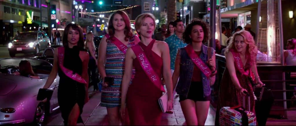 Crazy Night: Festa col Morto di Lucia Aniello | Recensione article-post