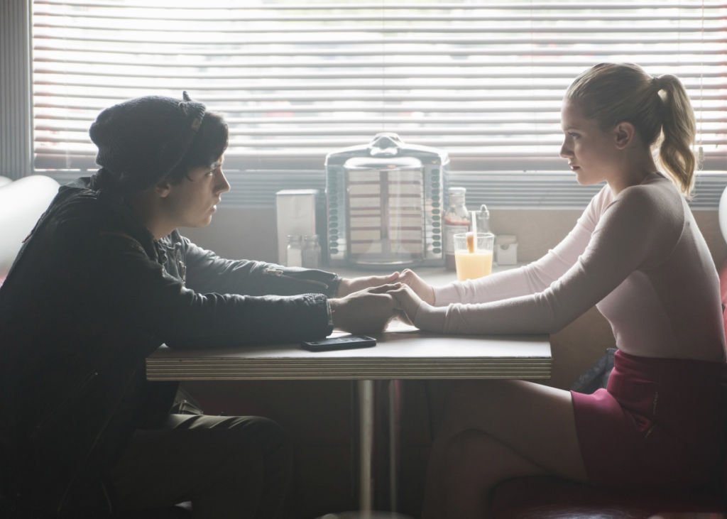 Riverdale 2×08 – House of the Devil | Recensione article-post