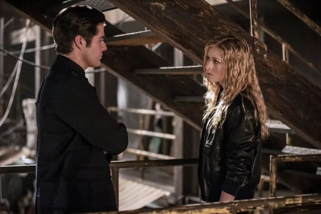 Arrow 7×16 – Star City 2040 | Recensione article-post