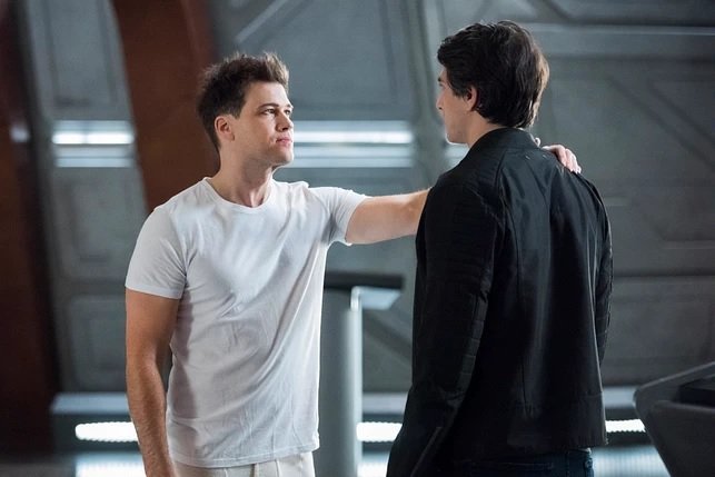 DC’s Legends of Tomorrow 5×07 – Romeo v Juliet: Dawn of Justness | Recensione article-post