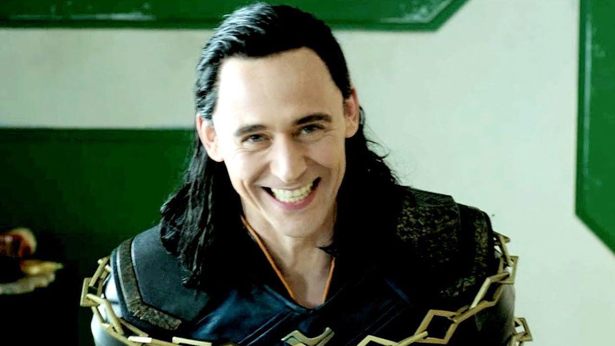 Tom Hiddleston (Loki) sarà protagonista di The White Darkness per Apple Tv+ article-post