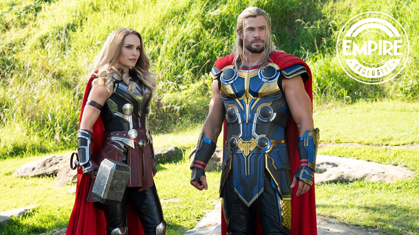 Jane Foster (Natalie Portman) e Thor (Chris Hemsworth) in Thor: Love and Thunder di Taika Waititi