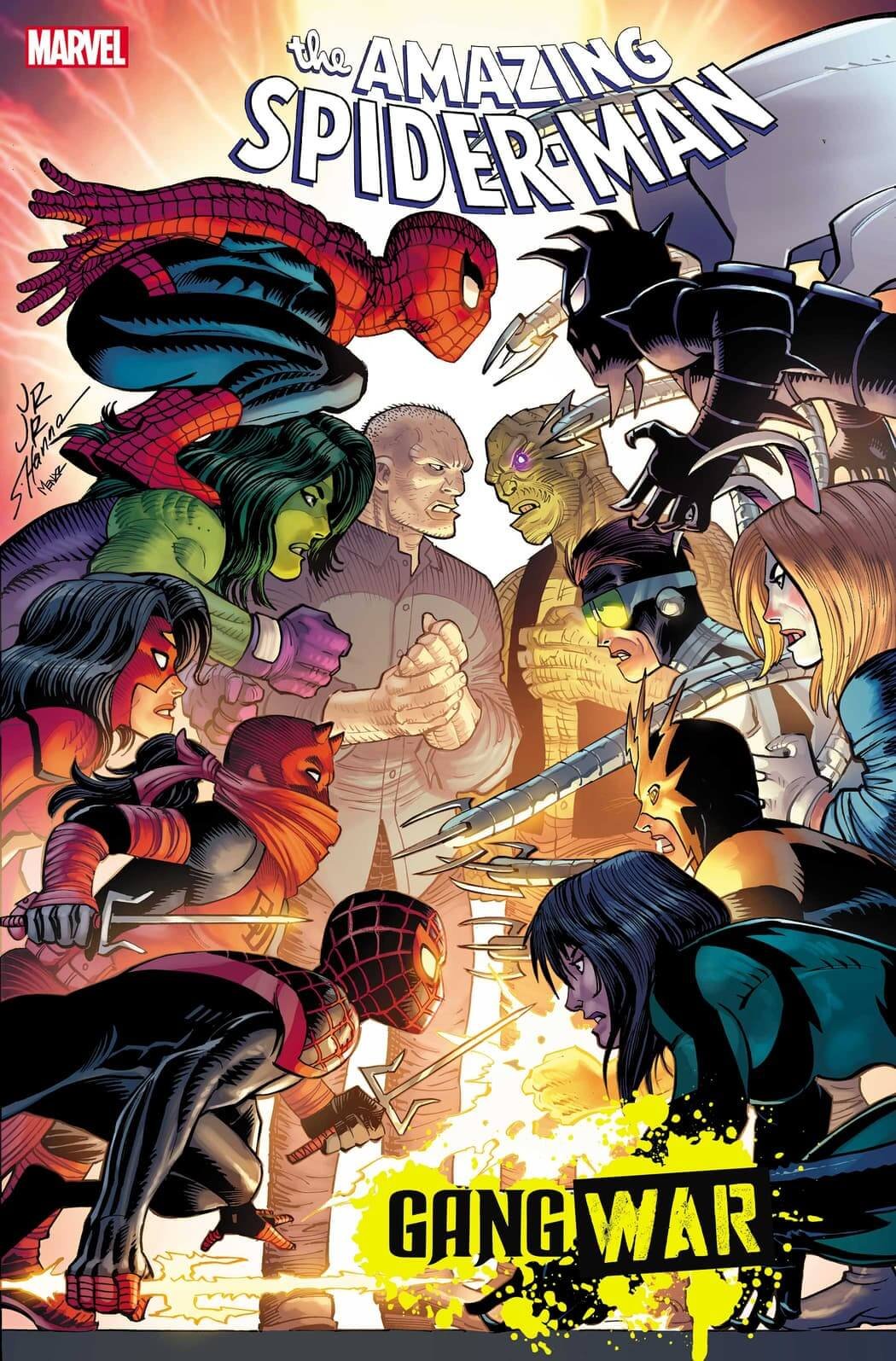 Amazing Spider-Man 43 couvert par John Romita Jr, la fin de Gang War annoncée par la bande-annonce