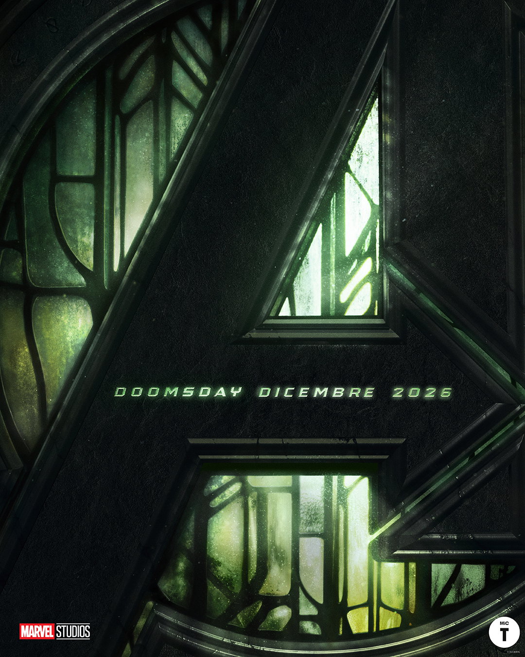 Teaser italiano di Avengers Doomsday con il simbolo degli Avengers e la scritta dicembre 2026