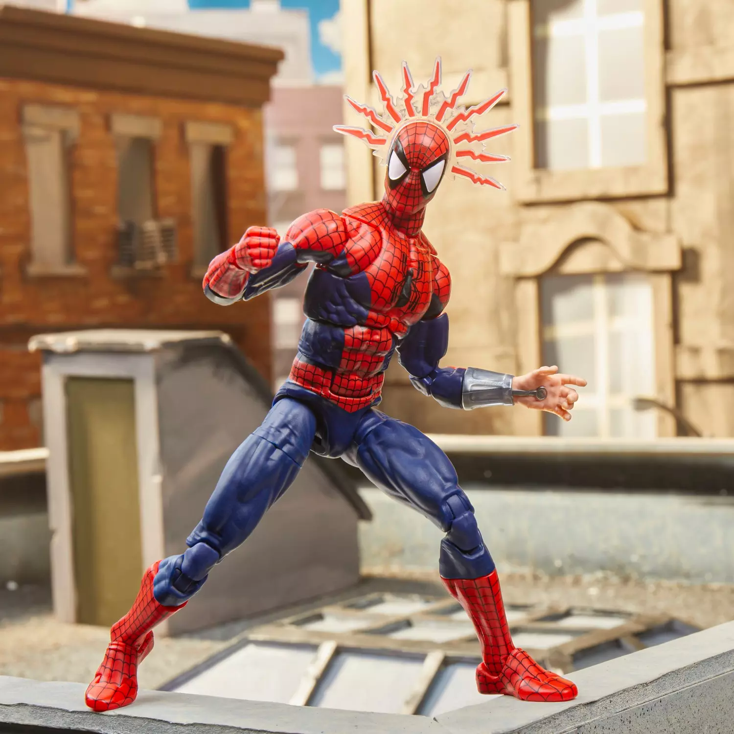 Marvel Legends Maximum Spider-Man in posa con effetto del senso di ragno