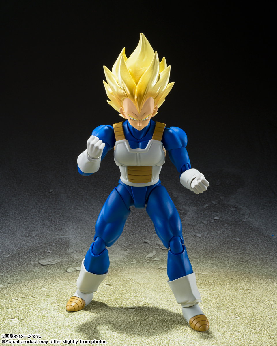 Vegeta Super Saiyan S.H.Figuarts Awakened Super Saiyan Blood con tuta blu e armatura bianca