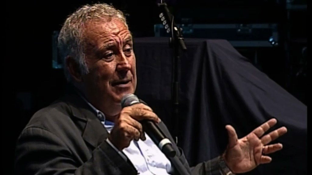 Michele Santoro alla festa del Fatto Quotidiano "Cosa vuole fare Renzi?"