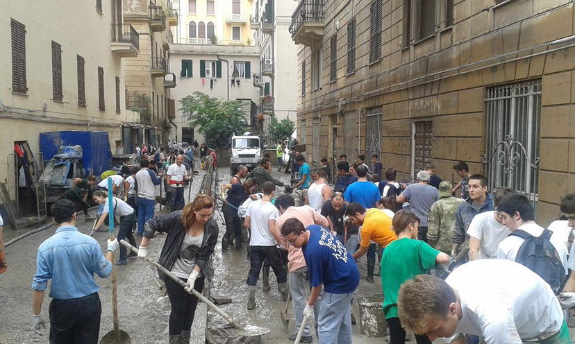 Chi sono gli Angeli del Fango di Genova article-post