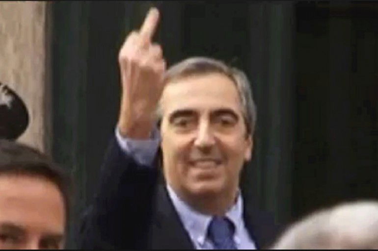 Gasparri provoca la Cina. E la Cina “dichiara guerra” a Gasparri article-post