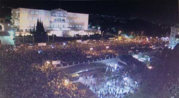 Piazza Syntagma scende ancora in campo per Tsipras article-post