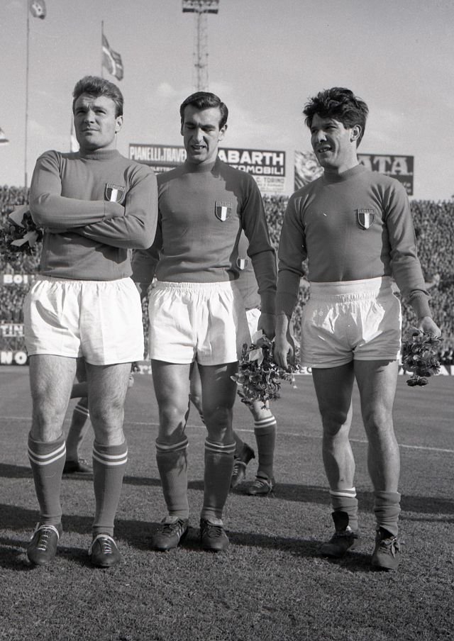 Angelillo, Altafini e Sivori con la maglia della Nazionale nel 1961 (fonte: Wikipedia.org)