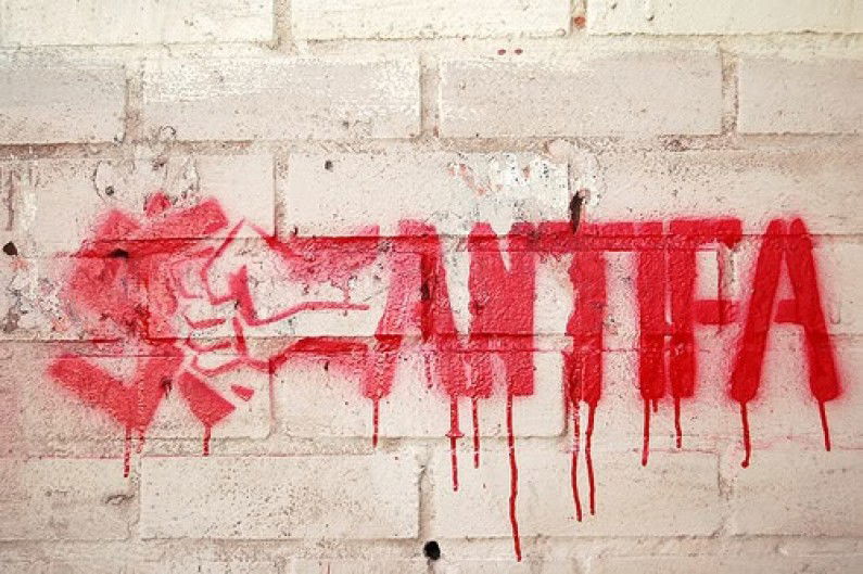 La storia dello stupro di gruppo al centro sociale di Parma article-post