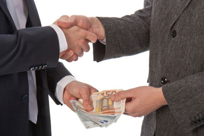 «La lotta alla corruzione fa crescere il PIL» article-post